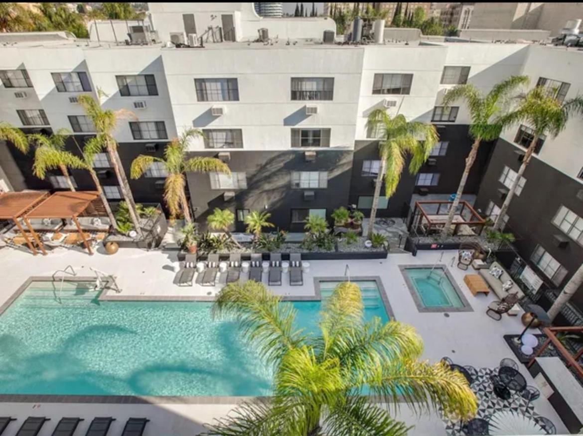 Entire Apartment + Parking Los Angeles Exterior photo